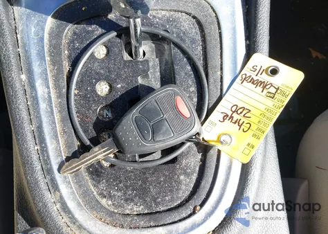 2013 Chrysler 200 Touring z USA, uszkodzony, nr VIN 1C3CCBBB1DN570018